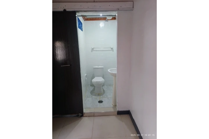 $700000 : Arriendo habitación image 4