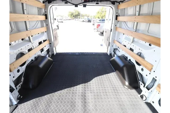 $32934 : Ford Transit 2024 250 3dr SW image 10