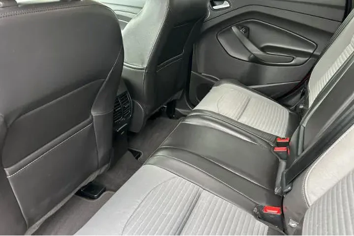$15995 : Ford Escape 2017 AWD Titaniu image 4
