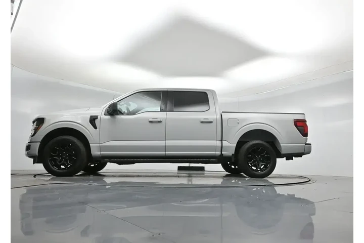 $39384 : Ford F-150 2024 4x2 XLT 4dr image 8
