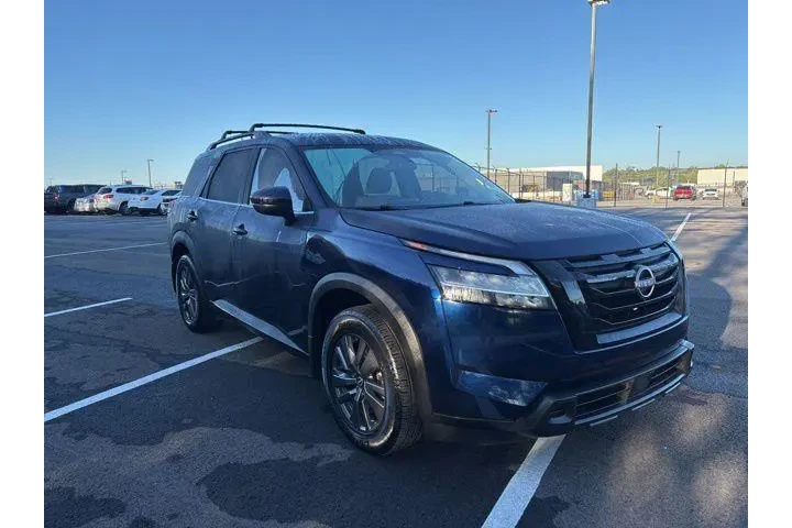 $27901 : Nissan Pathfinder 2022 SV 4d image 6
