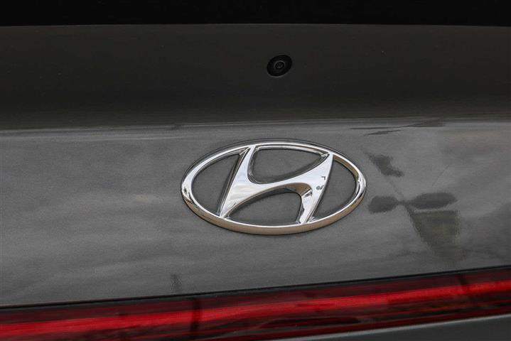 $21990 : Pre-Owned 2021 Hyundai Sonata image 9