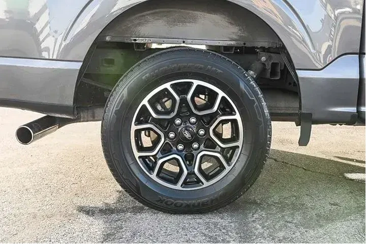 $39788 : Ford F-150 2023 4x2 XL 4dr S image 9