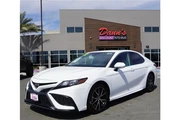 2022 Camry SE Sedan 4D en Tulare
