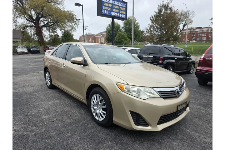 $8800 : 2012 Camry SE image 5