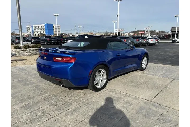 $21853 : Chevrolet Camaro 2018 LT 2dr image 3