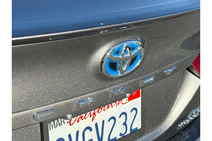 $29870 : Toyota Camry Hybrid 2021 XLE image 6