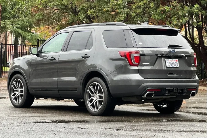 Ford Explorer 2016 AWD Sport image 5