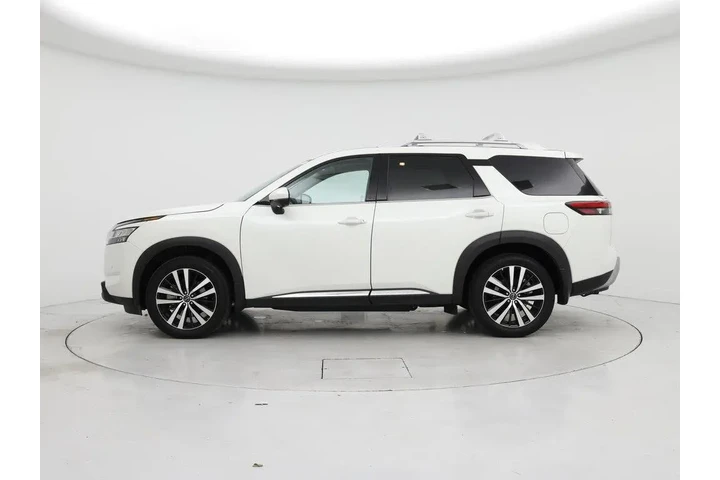 $37998 : Nissan Pathfinder 2024 Plati image 3