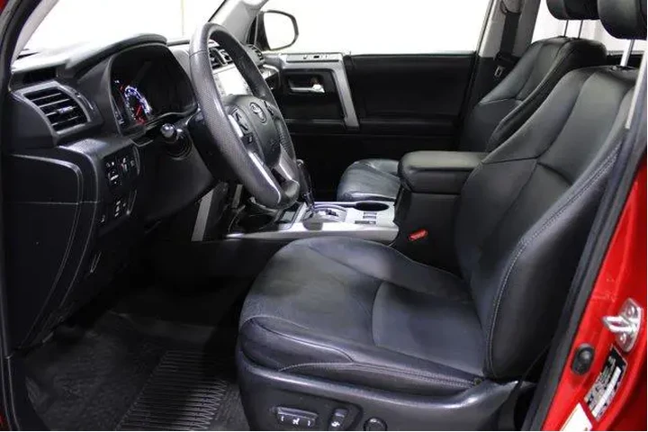 $39983 : Toyota 4Runner 2022 AWD Limi image 3