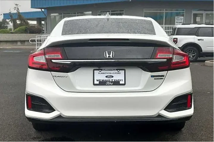 Honda Clarity Plug-In Hybrid image 5