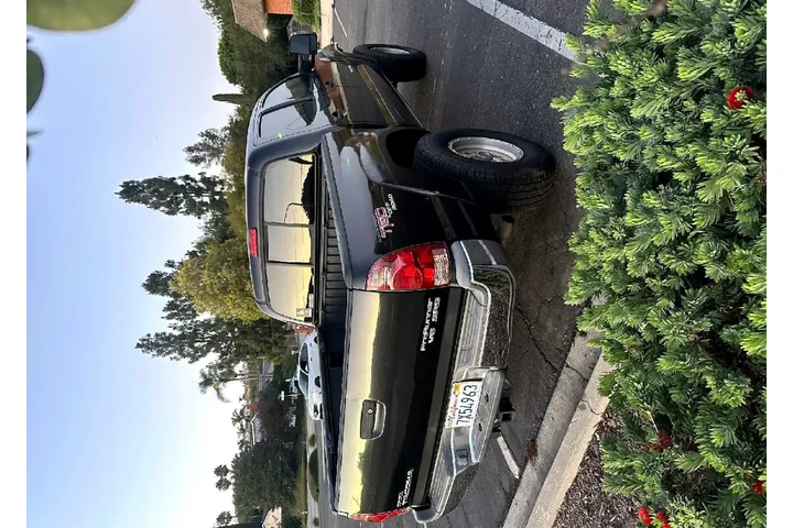 $7499 : 2005 Toyota Tacoma 4 Doors image 5