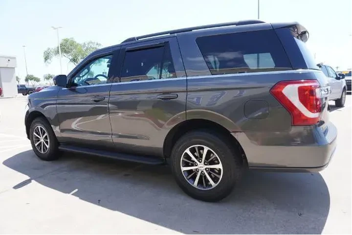 $30950 : Ford Expedition 2020 4x2 XLT image 6