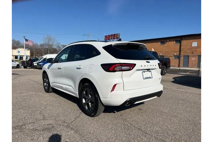 $26556 : Ford Escape 2024 AWD ST-Line image 6