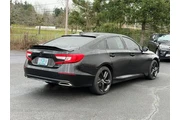 $22995 : Honda Accord 2022 Sport 4dr thumbnail