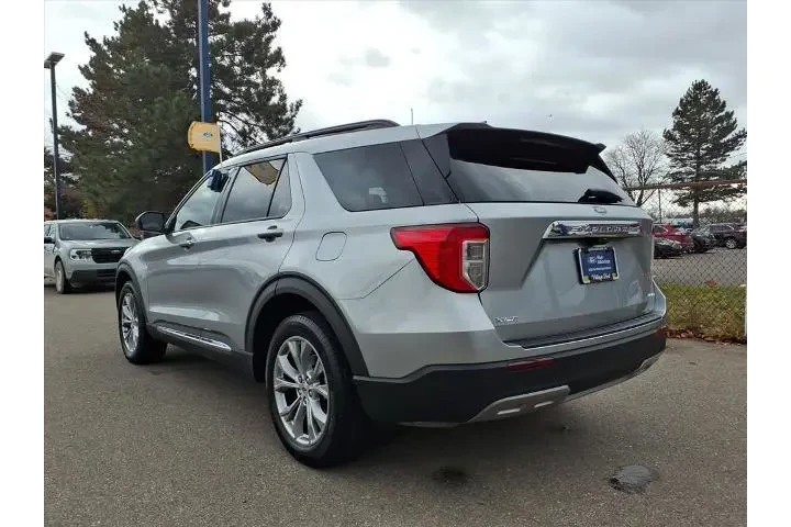 $30980 : Ford Explorer 2023 AWD XLT 4 image 9