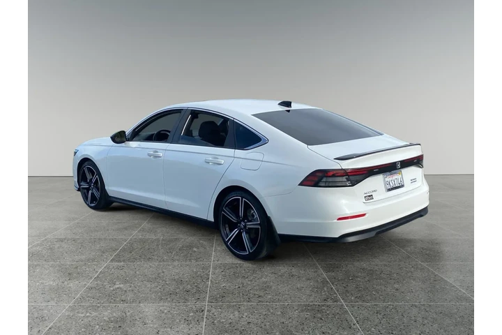 $33000 : Honda Accord Hybrid 2024 Spo image 3