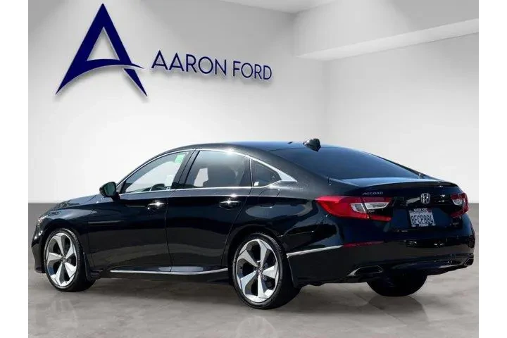 $19292 : Honda Accord 2018 Touring 4d image 4