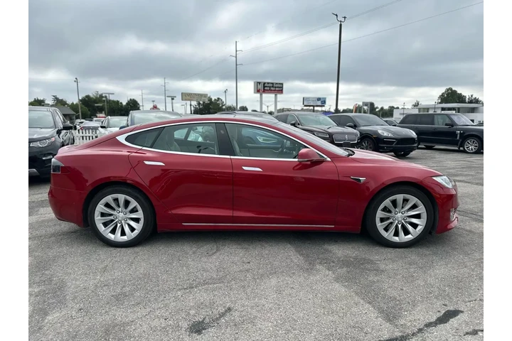2017 TESLA MODEL S 75D SEDAN image 8