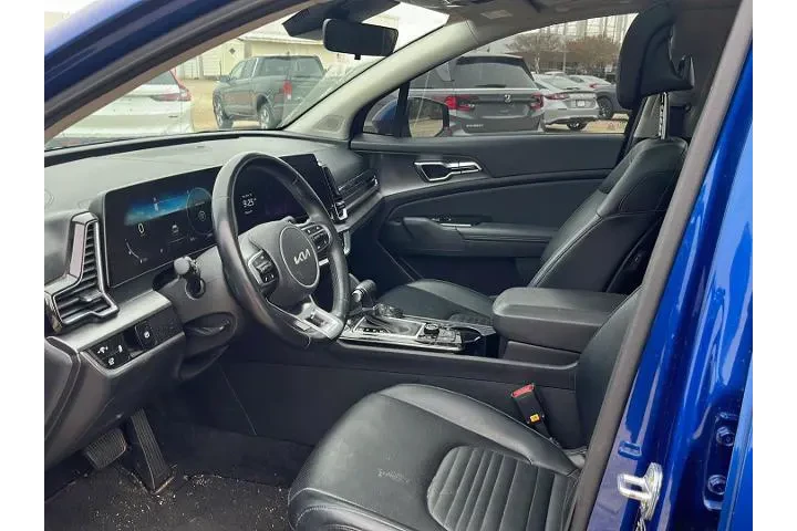 $27885 : Kia Sportage 2023 AWD SX-Pre image 4