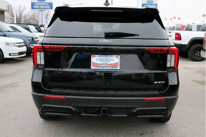 $37521 : Ford Explorer 2025 AWD ST-Li image 6