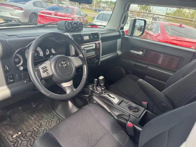 $12297 : 2007 FJ Cruiser image 9