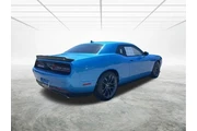 $39212 : Dodge Challenger 2023 R/T Sc thumbnail