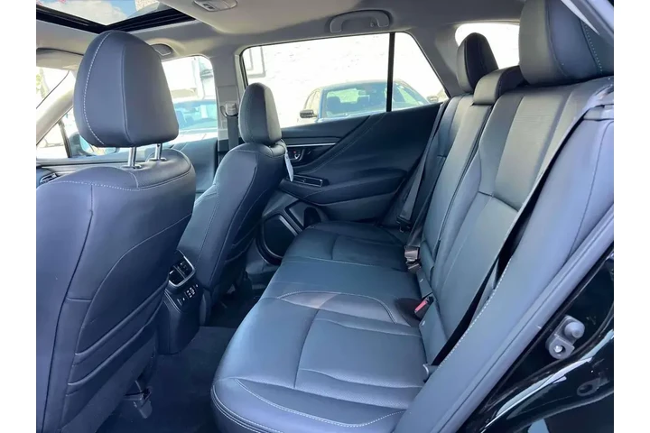$27990 : Subaru Outback 2023 AWD Tour image 9