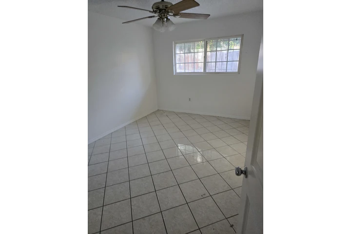 $3200 : Se Renta Casa image 5