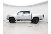 $34998 : Toyota Tacoma 2022 4x4 SR5 V thumbnail