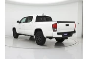 $32998 : Toyota Tacoma 2023 4x4 SR5 V thumbnail