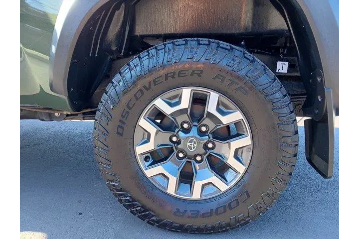 $39995 : Toyota Tacoma 2021 4x4 TRD O image 6