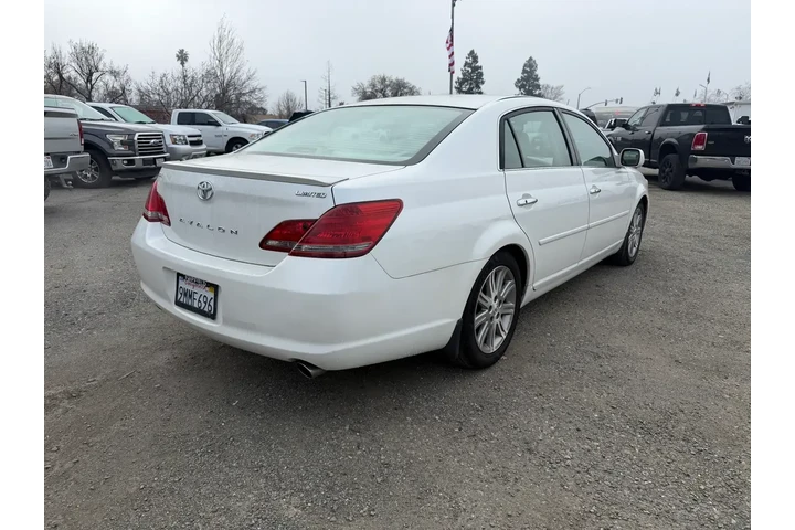 $9000 : Toyota Avalon 2008 Limited 4 image 5