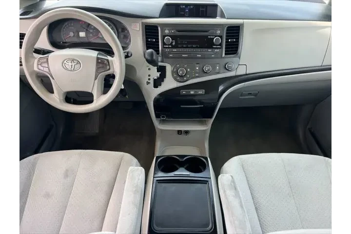 $8999 : Toyota Sienna 2012 LE 7-Pass image 4