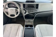 $8999 : Toyota Sienna 2012 LE 7-Pass thumbnail