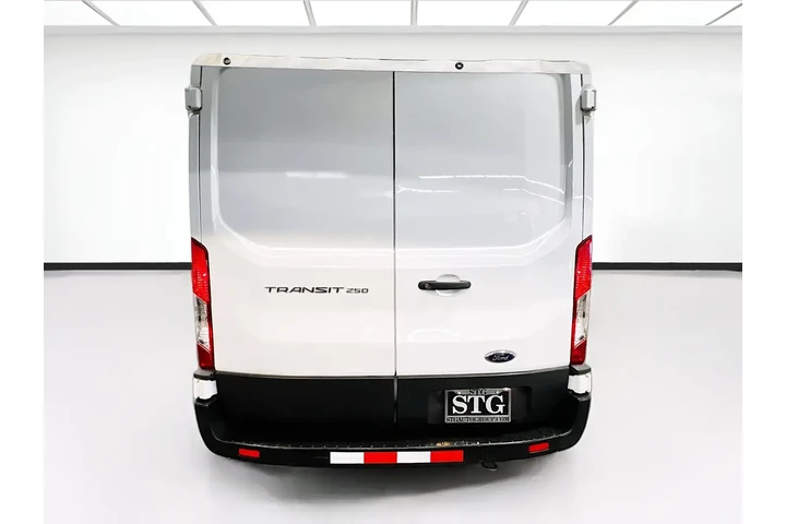 $31688 : Ford Transit 2023 250 3dr LW image 2