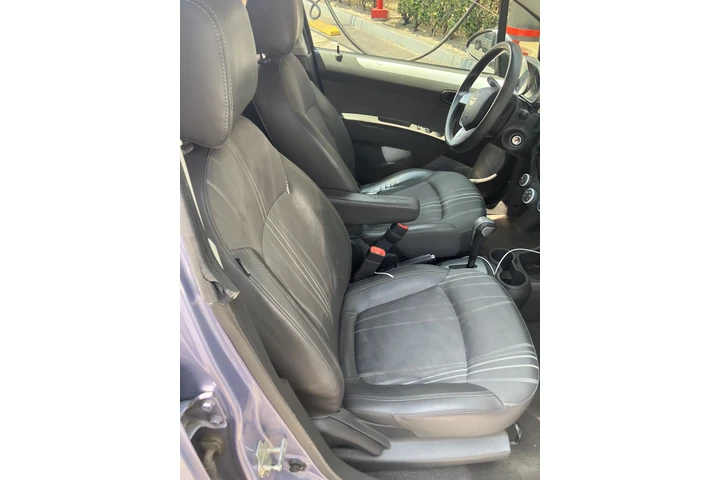 $3000 : Se vende Chevy Spark 2014 image 3