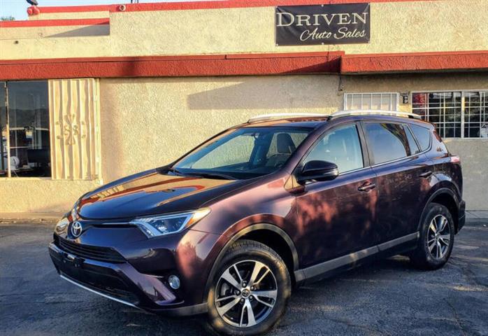 $17999 : 2016 RAV4 XLE image 6