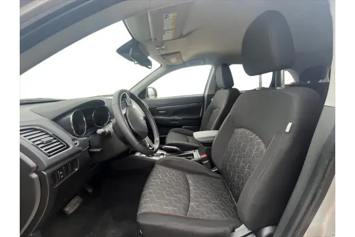 $21998 : Mitsubishi Outlander Sport 2 image 9