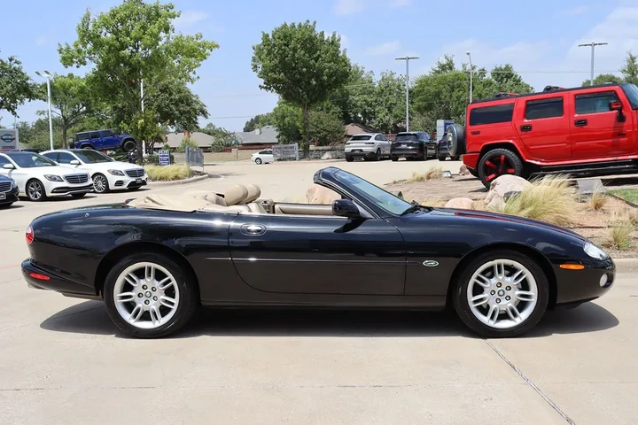$17799 : 2002 XK8 LOW LOW MILES image 6