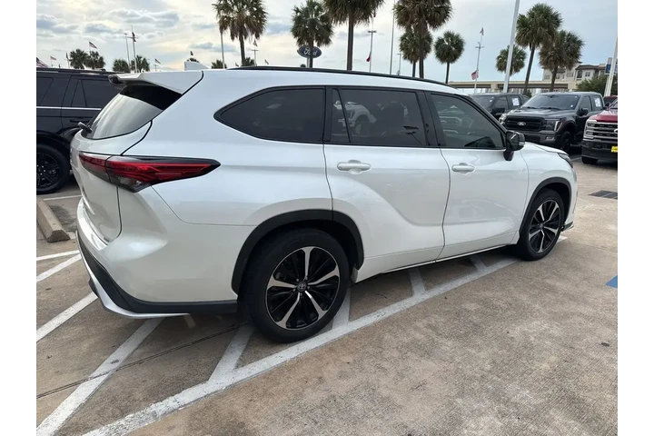 $25991 : Toyota Highlander 2021 XSE 4 image 5