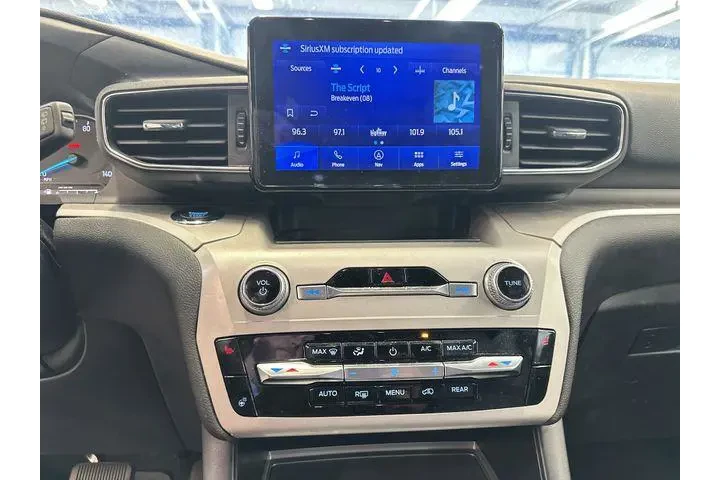 $32000 : Ford Explorer 2023 AWD XLT 4 image 3