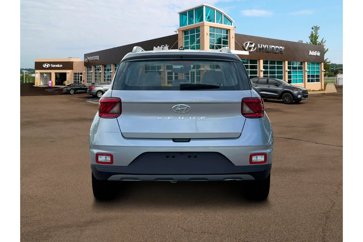 $20900 : Hyundai VENUE 2024 SEL 4dr C image 6