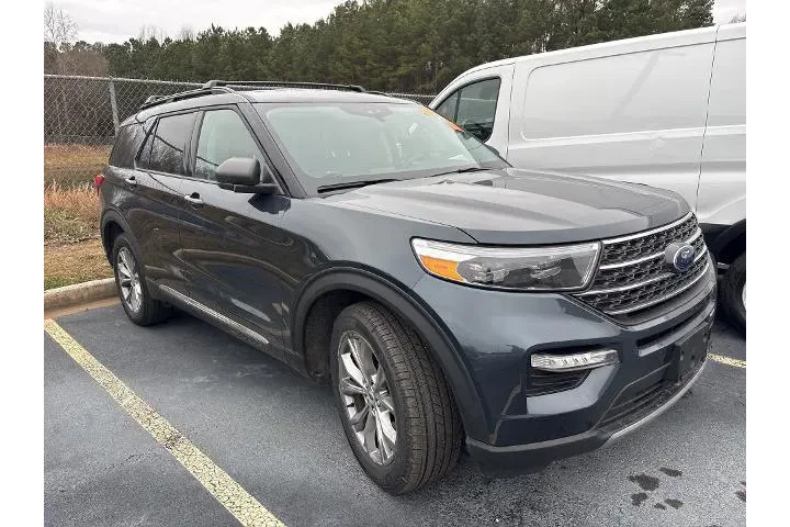 $31998 : Ford Explorer 2022 AWD XLT 4 image 2