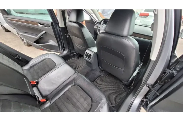 $8995 : 2014 Passat 1.8T SEL Premium image 10
