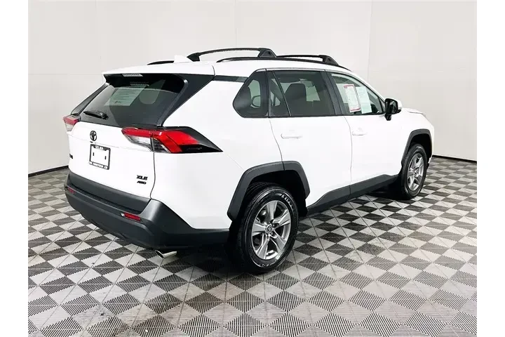 $39900 : Toyota RAV4 2025 AWD XLE 4dr image 7