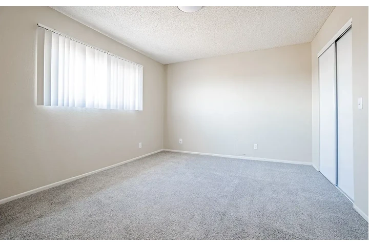 $1850 : Granada 1 Bd 1 Bath $1,850 image 6