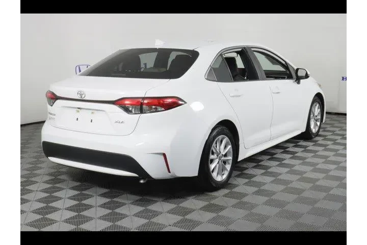$18875 : Toyota Corolla 2020 XLE 4dr image 7