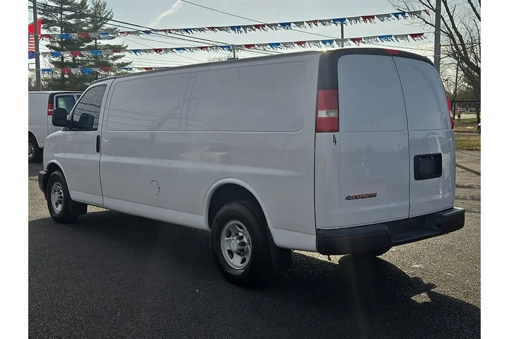$21500 : 2017 Express 3500 Cargo Exten image 4