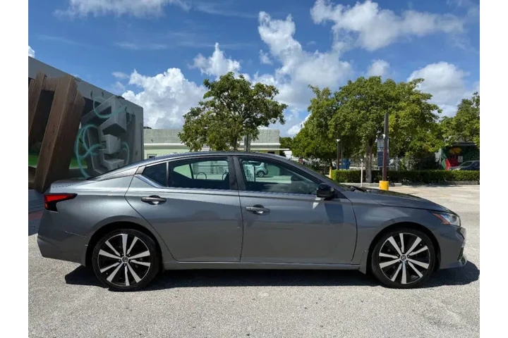 $12995 : 2021 Altima 2.0 SR image 5